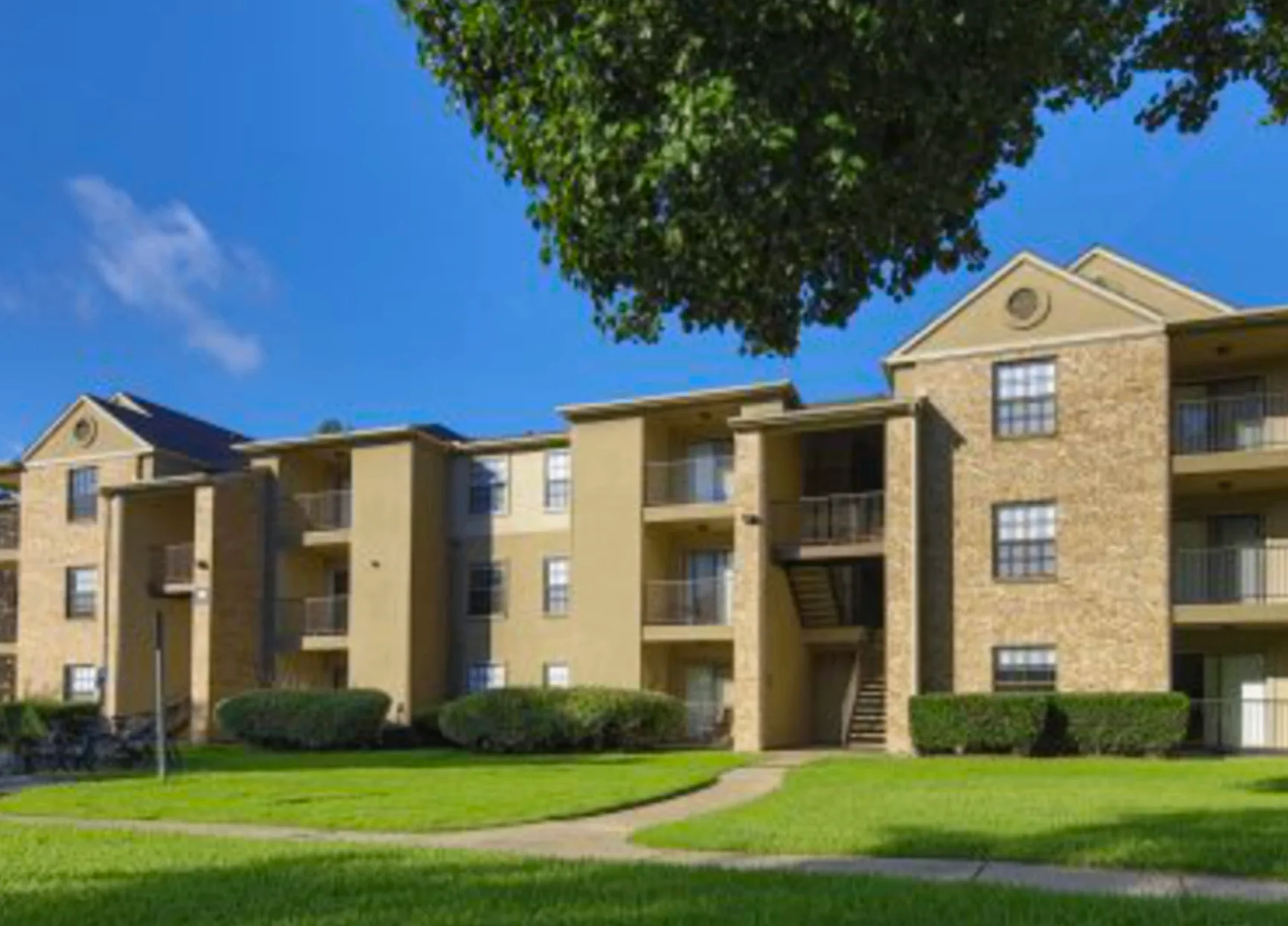 UT Dallas Balcony Repairs